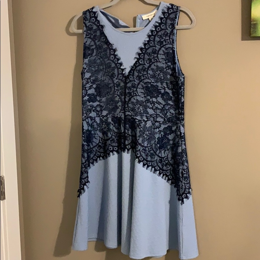 Women’s dress